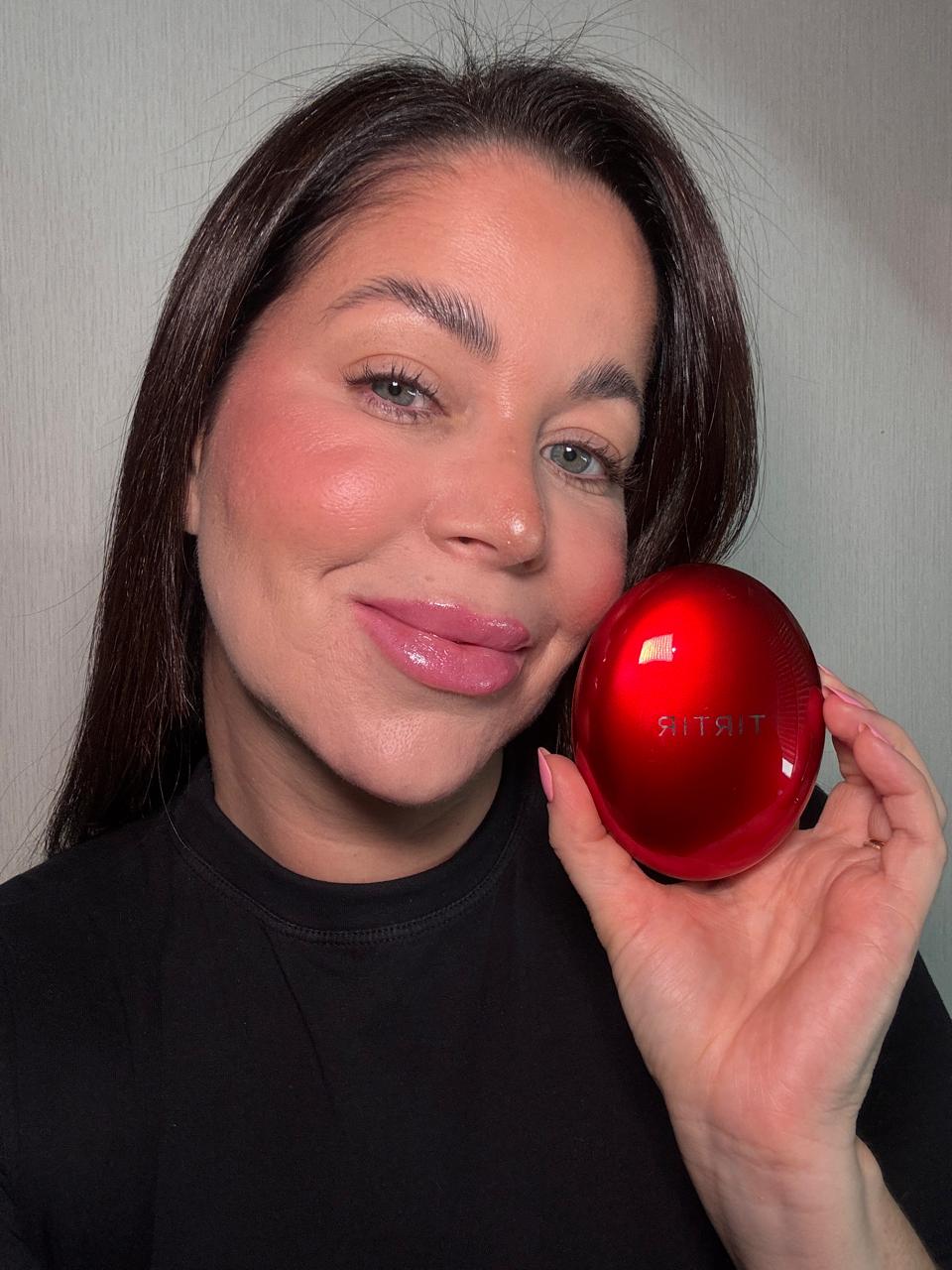 Base Cushion TIRTIR 3 em 1 - Ilumina, Protege e Esconde Todas as Imperfeições