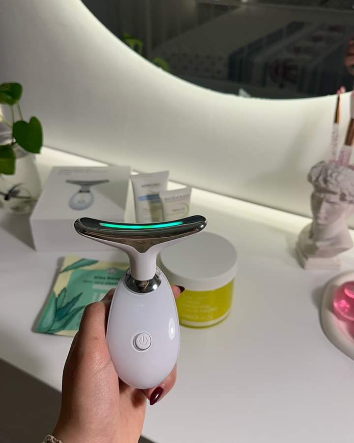 VitaLift Pro 3 em 1 - Acaba com Manchas, Impurezas e Papada (ÚLTIMAS UNIDADES)