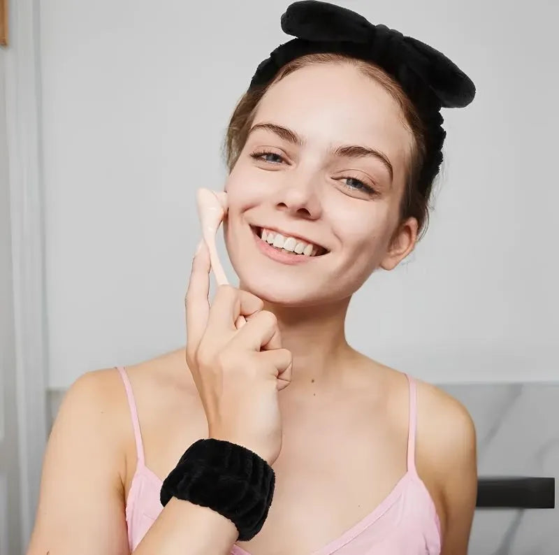Conjunto Luxo de 3 Faixas - Cabelo e Protetores de Pulsos