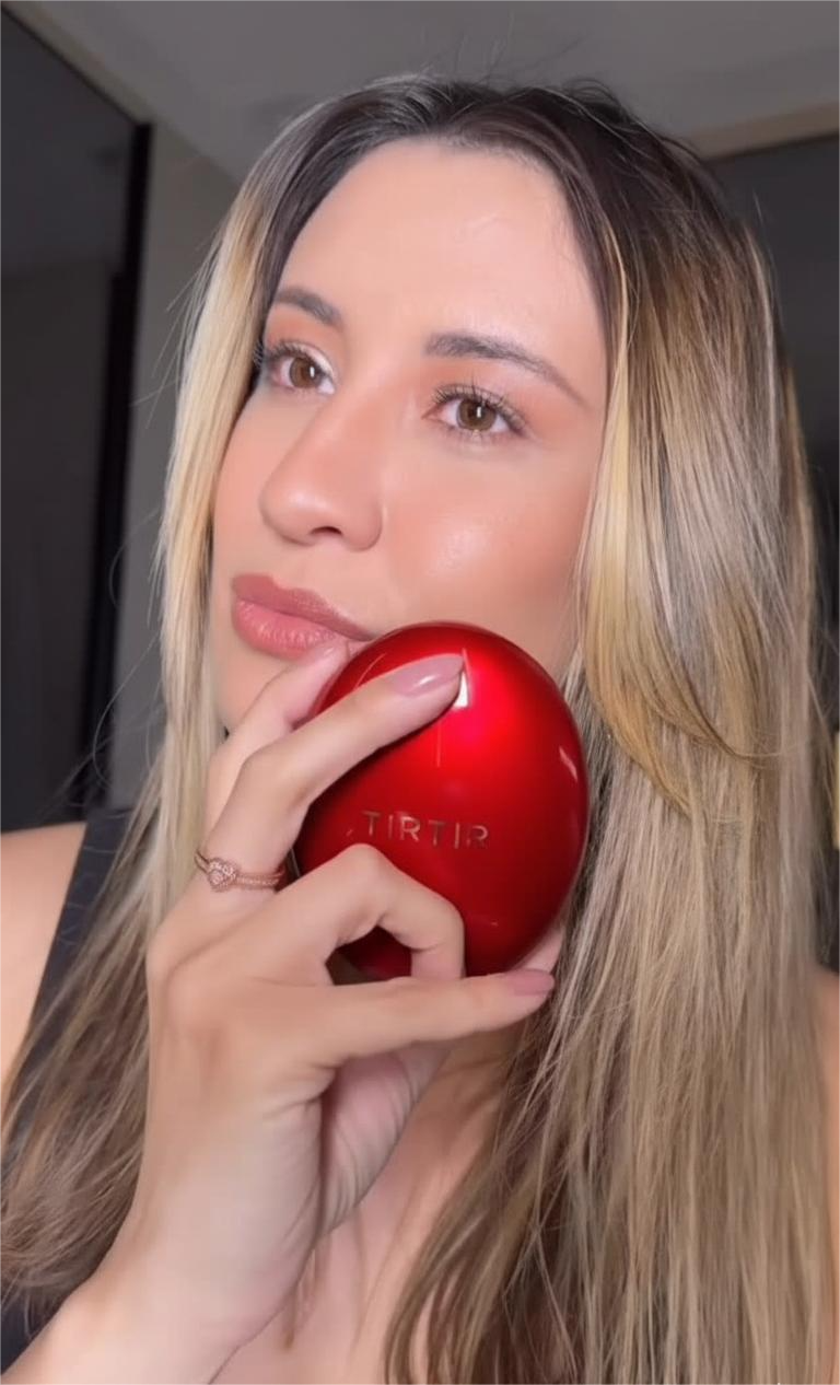 Base Mask Fit Cushion TIRTIR - Ilumina, Protege e Esconde Todas as Imperfeições