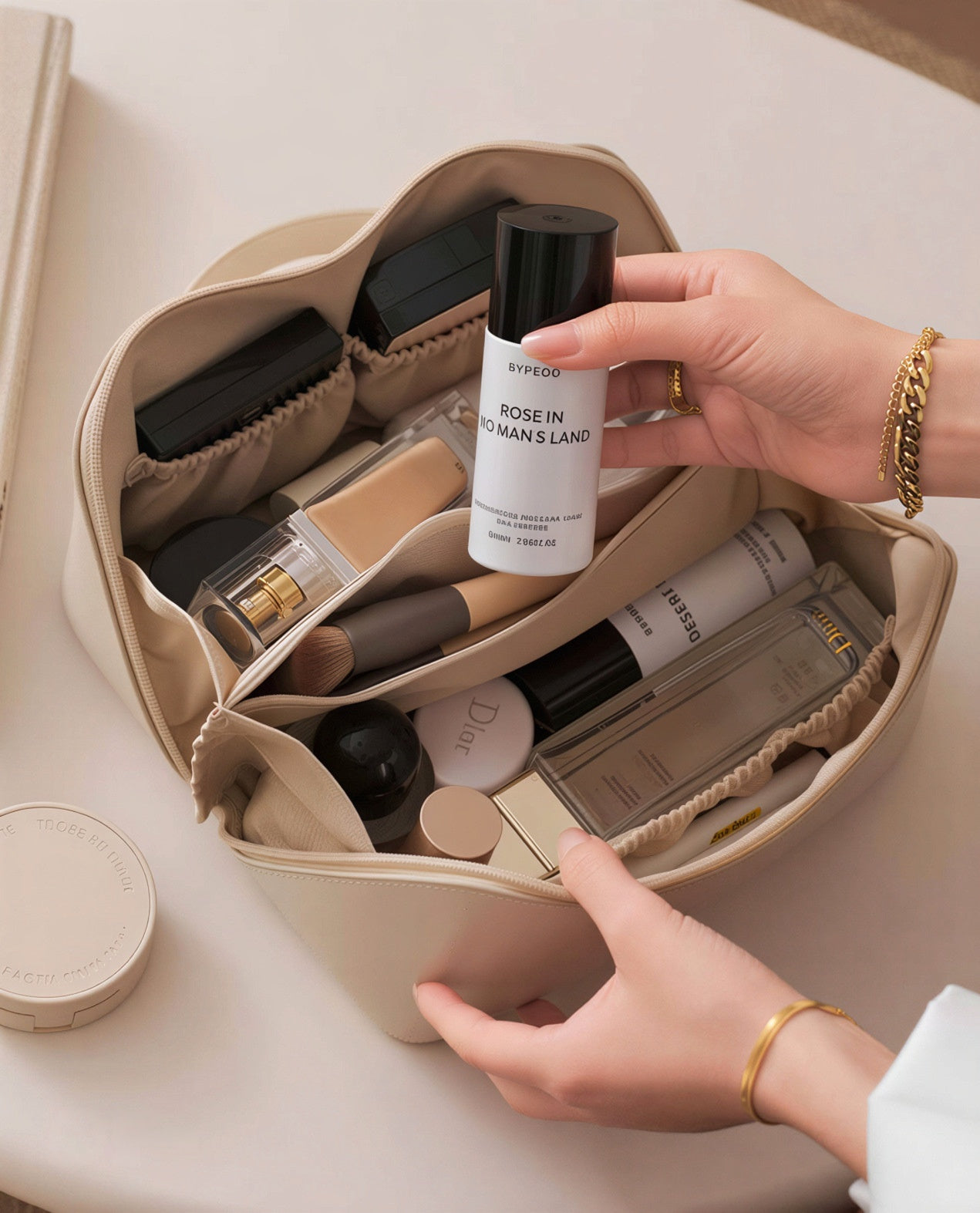 Rose Beauty – Nécessaire Feminina Porta Maquiagem e Cosméticos com Compartimentos Organizadores